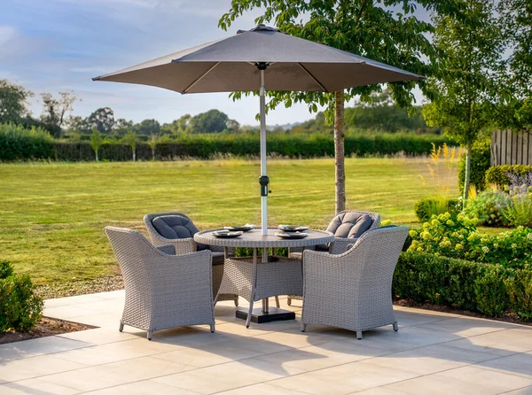007315-5000c-foxley-4-seat-dining-set-with-parasol-lifestyle.jpg.jpg