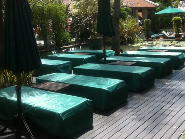 flatbed-lounger-weather-cover.jpg